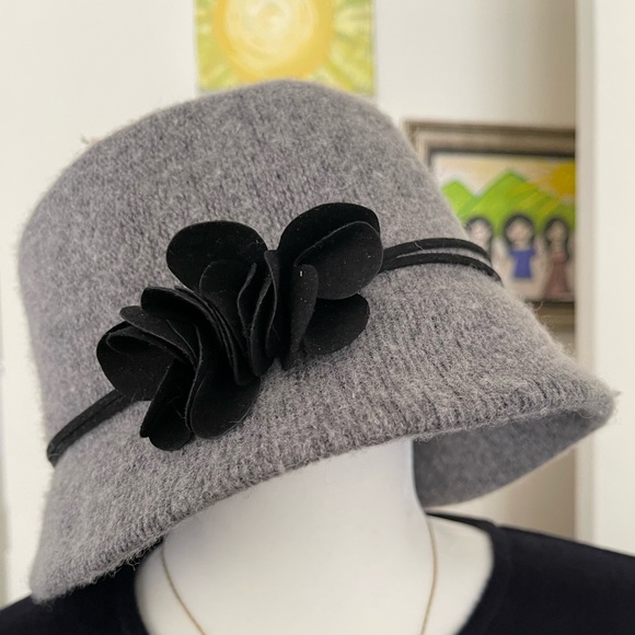 Grey Cloche 1920 style hat - well made - Picture 2 of 3